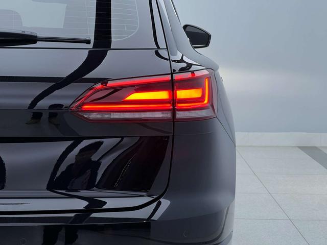 Volkswagen Touareg 2022, фото 6
