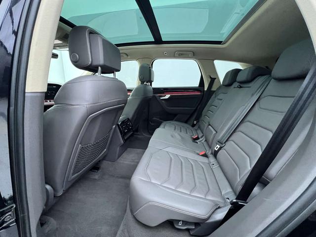 Volkswagen Touareg 2022, фото 13