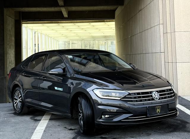 Volkswagen Jetta 2021, фото 3