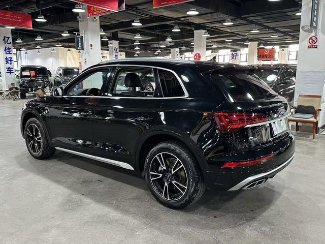Audi Q5L 2023, фото 17