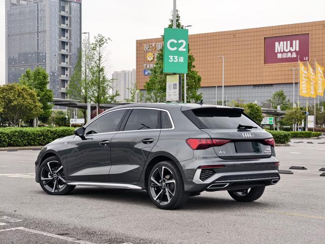Audi A3 2023, фото 4