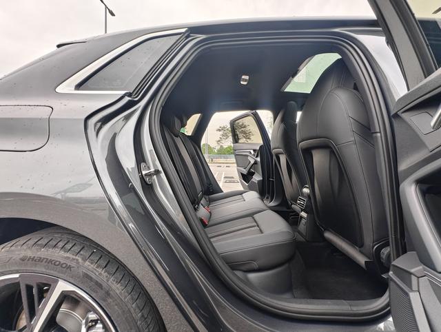 Audi A3 2023, фото 9