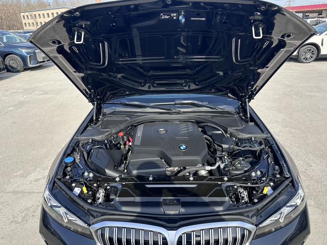 BMW 3 2023, фото 12