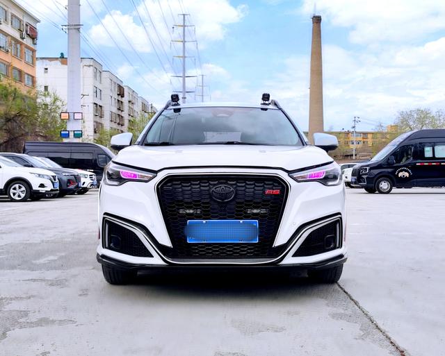Toyota Corolla Cross 2024, фото 2