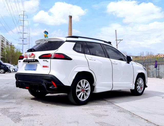 Toyota Corolla Cross 2024, фото 4