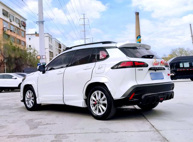 Toyota Corolla Cross 2024, фото 6