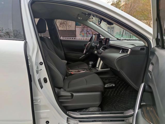 Toyota Corolla Cross 2024, фото 8