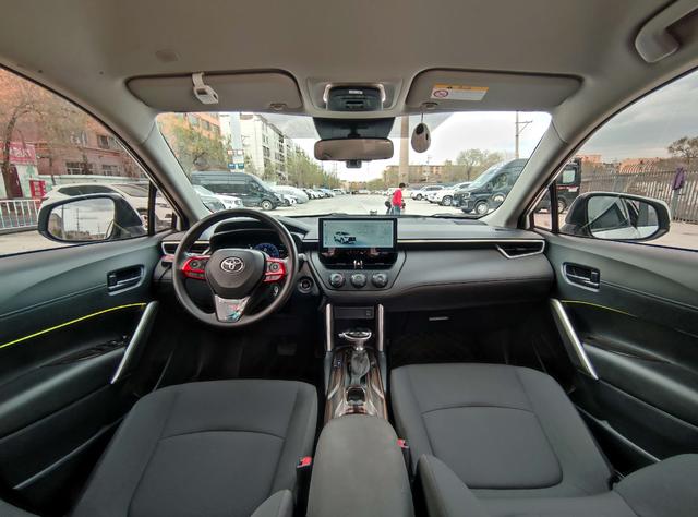 Toyota Corolla Cross 2024, фото 9