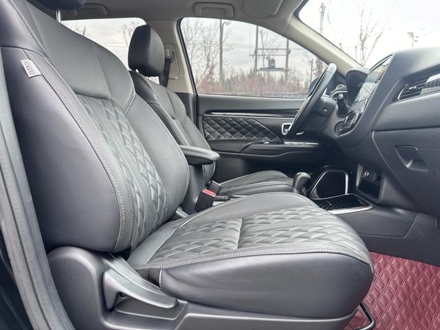Mitsubishi Outlander 2021, фото 16