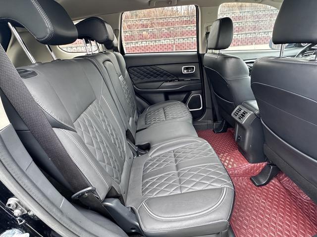 Mitsubishi Outlander 2021, фото 17