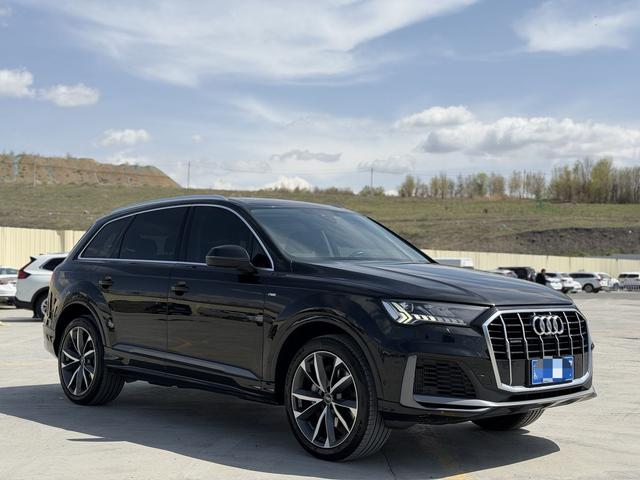 Audi Q7 2023, фото 3
