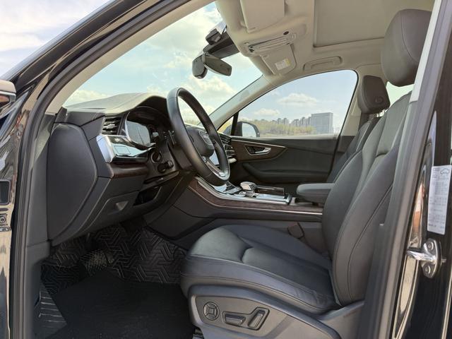 Audi Q7 2023, фото 4