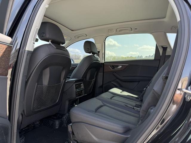 Audi Q7 2023, фото 6