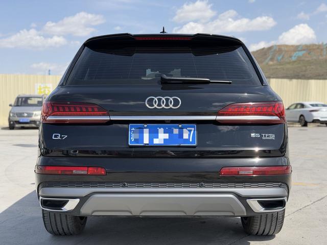 Audi Q7 2023, фото 8
