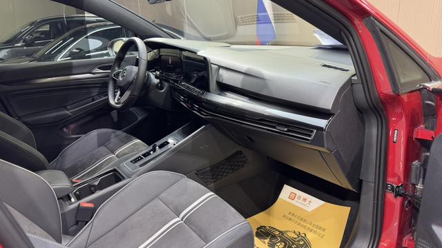 Volkswagen Golf 2023, фото 14