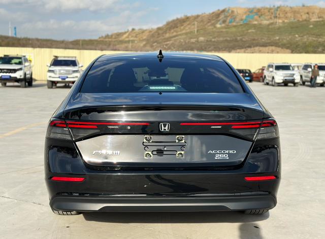 Honda Accord 2024, фото 16