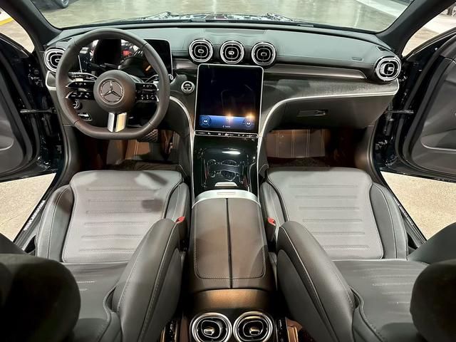 Mercedes-Benz C-Class 2026, фото 5