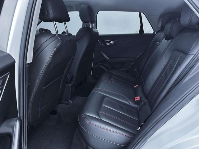 Audi Q2L 2022, фото 15