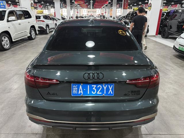 Audi A4L 2024, фото 7