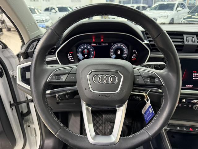 Audi Q3 2022, фото 11