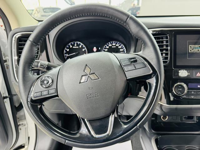 Mitsubishi Outlander 2021, фото 9