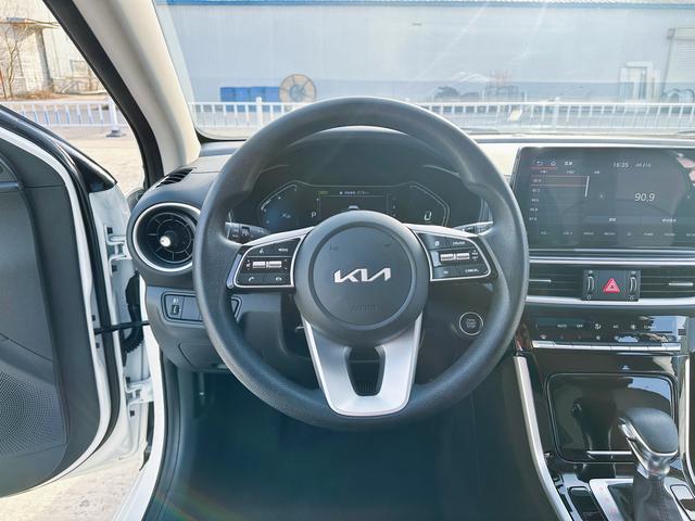 Kia K3 2021, фото 17