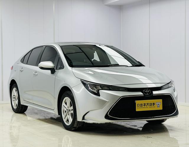 Toyota Corolla 2021, фото 3
