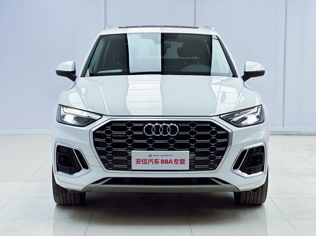 Audi Q5L 2022, фото 2