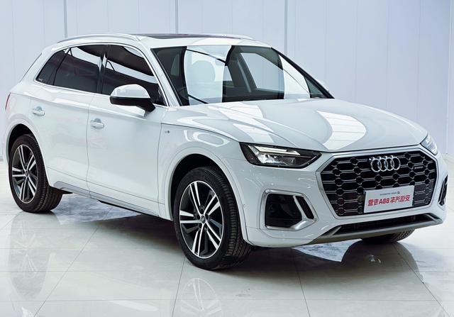 Audi Q5L 2022, фото 3