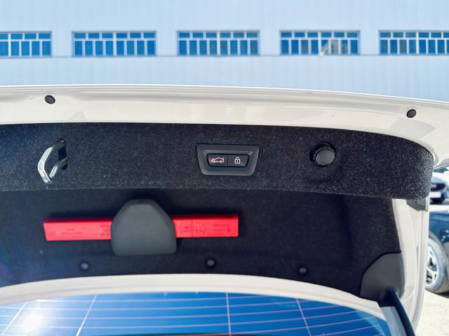 BMW 5 2022, фото 17