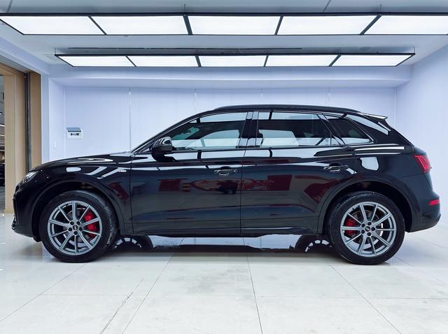 Audi Q5L 2023, фото 17