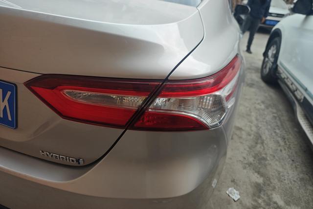 Toyota Camry 2023, фото 8