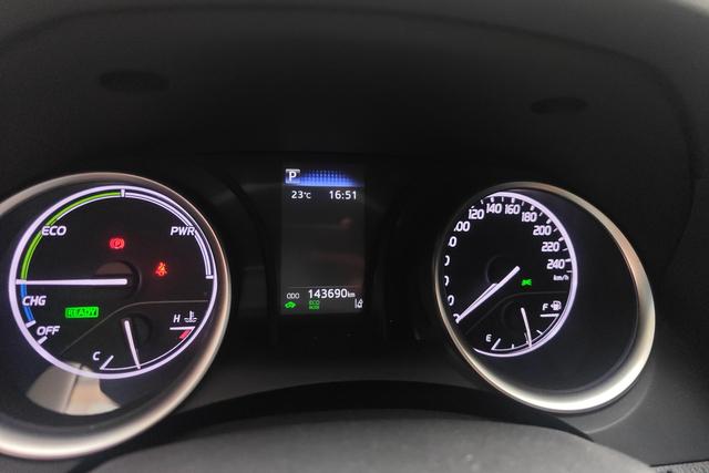 Toyota Camry 2023, фото 17