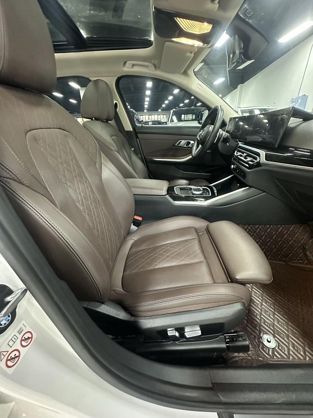 BMW 3 2023, фото 11