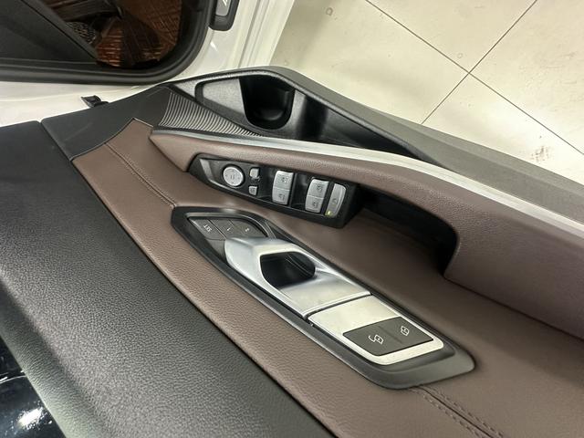 BMW 3 2023, фото 12