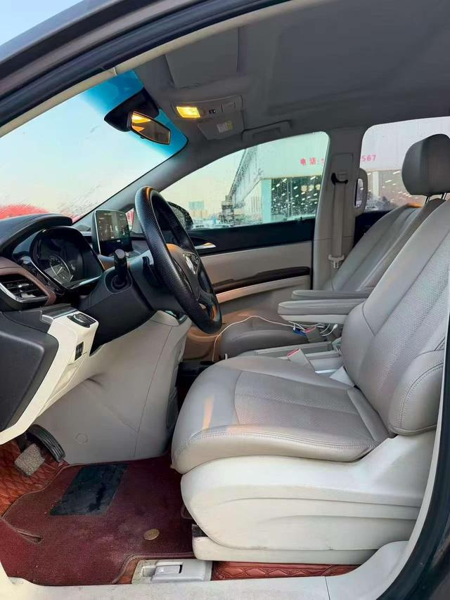 Buick GL8 2023, фото 5