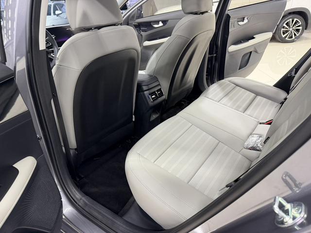 Kia K3 2023, фото 17