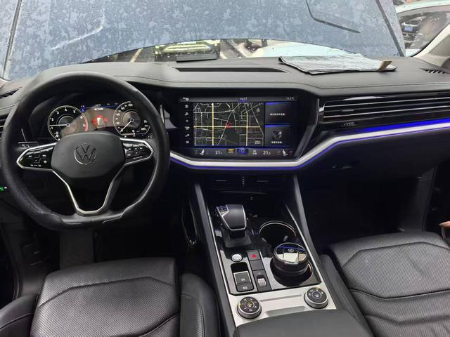 Volkswagen Touareg 2022, фото 4