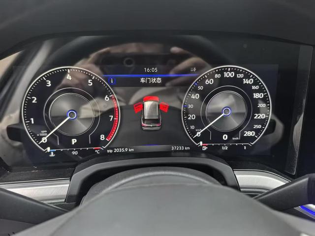 Volkswagen Touareg 2022, фото 5