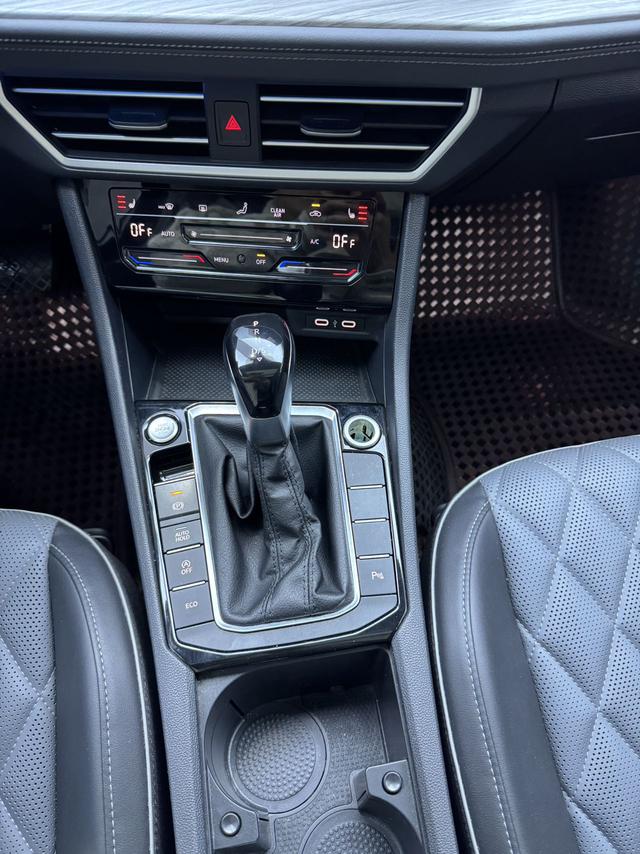 Volkswagen Jetta 2023, фото 16