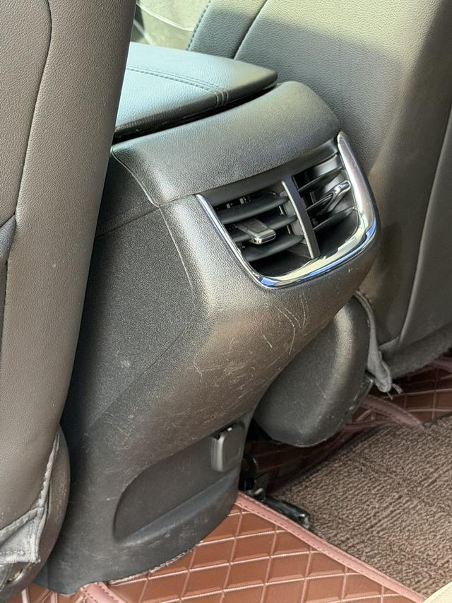 Chevrolet Malibu 2023, фото 16