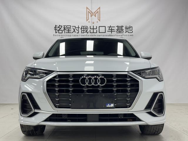 Audi Q3 2022, фото 2