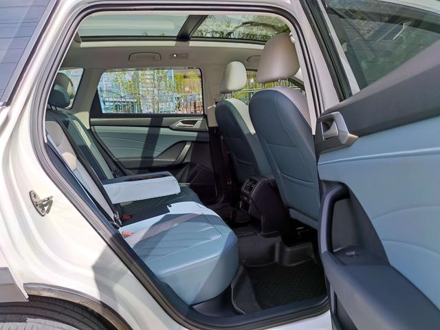 Volkswagen Tayron 2023, фото 10