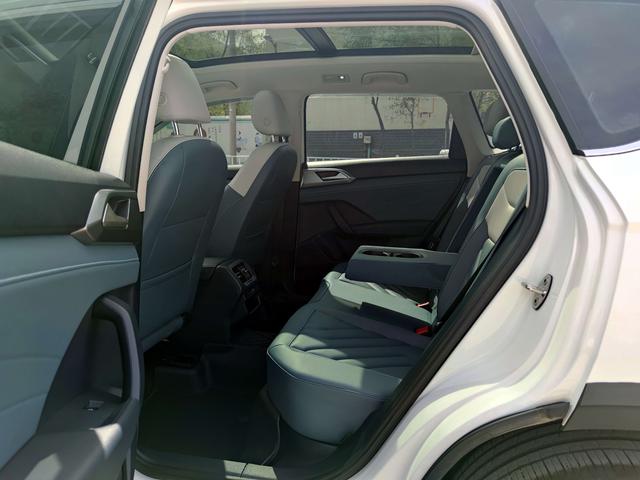 Volkswagen Tayron 2023, фото 11