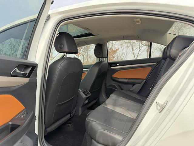 Volkswagen Bora 2023, фото 6
