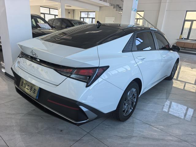 Hyundai Elantra 2022, фото 5