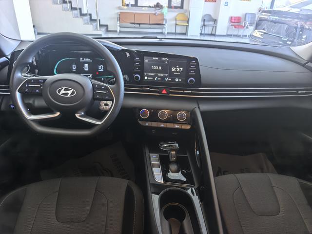 Hyundai Elantra 2022, фото 9