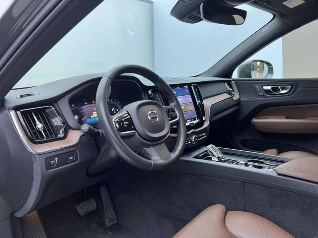 Volvo XC60 2022, фото 14