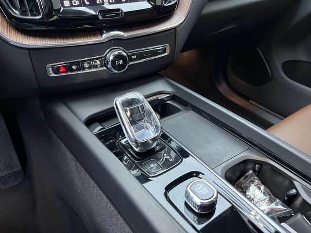 Volvo XC60 2022, фото 18