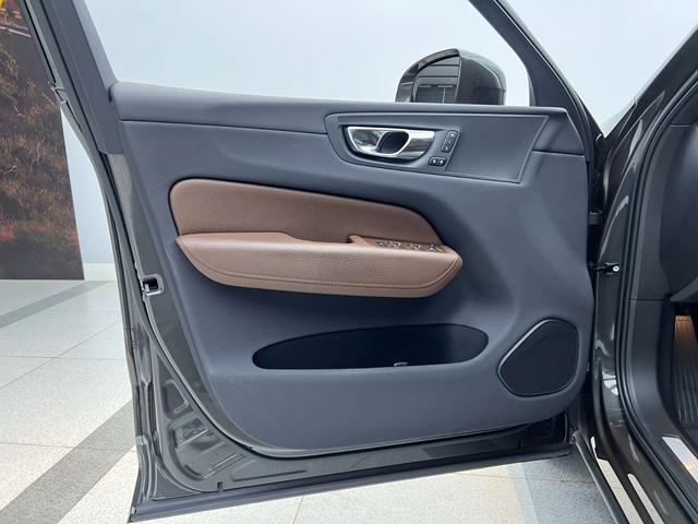 Volvo XC60 2022, фото 21